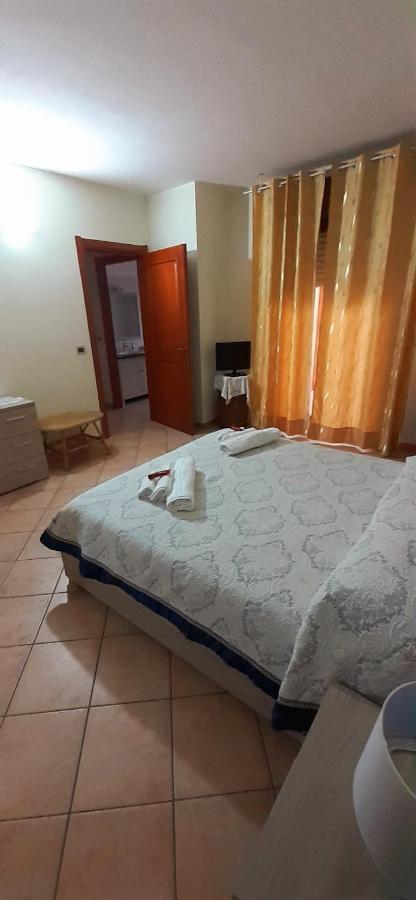 La Via Del Mare Hotel Ористано Екстериор снимка